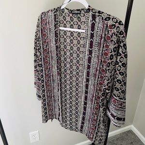 Black and Burgundy Flowy Kimono